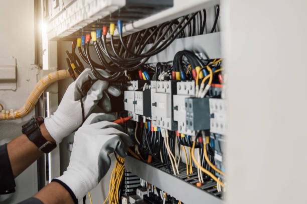 Best Affordable Emergency Electrician  in Parkville, MO